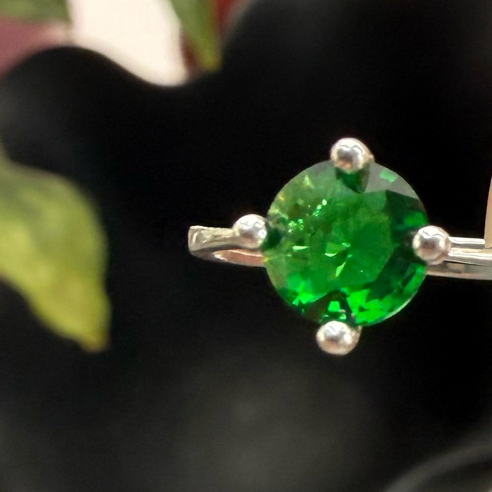 925 Solitaire Ring - Picture 4 of 9